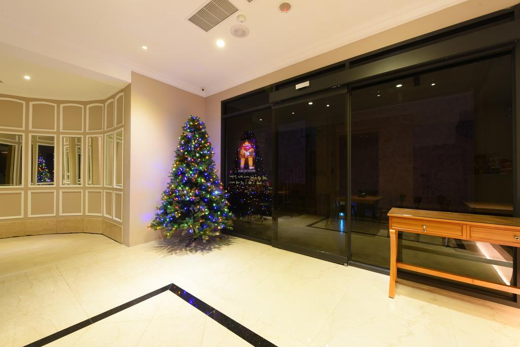 โรงแรมซิมพลี ไลฟ์ เกาสง ภายนอก รูปภาพ