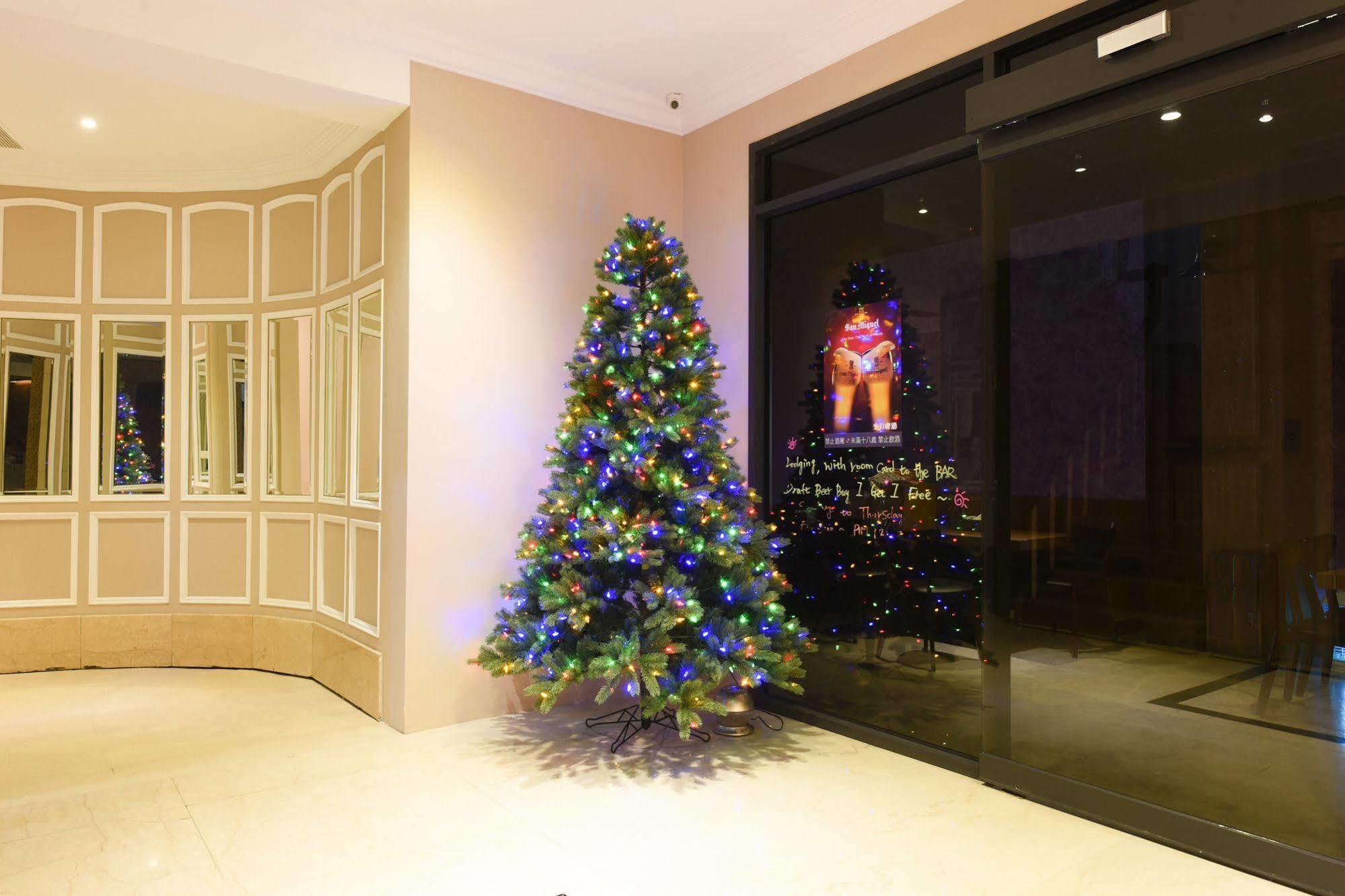 โรงแรมซิมพลี ไลฟ์ เกาสง ภายนอก รูปภาพ